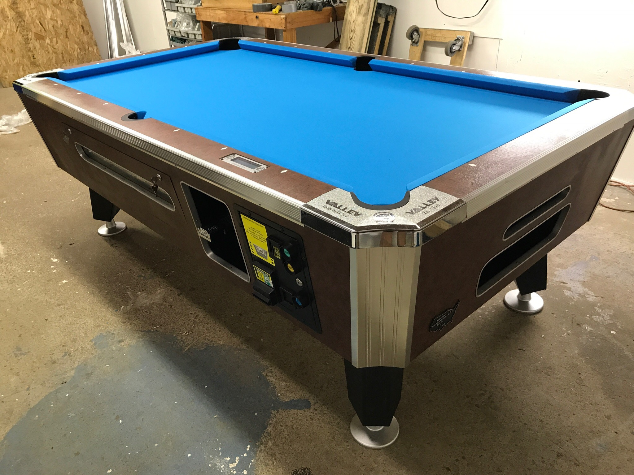 Coin Operated Bar Pool Table