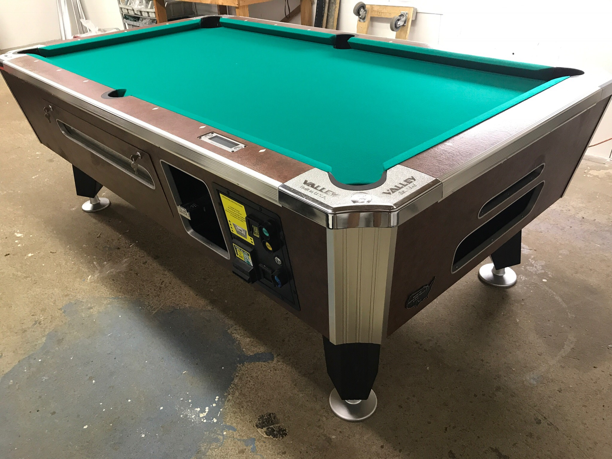 Coin Operated Bar Pool Table