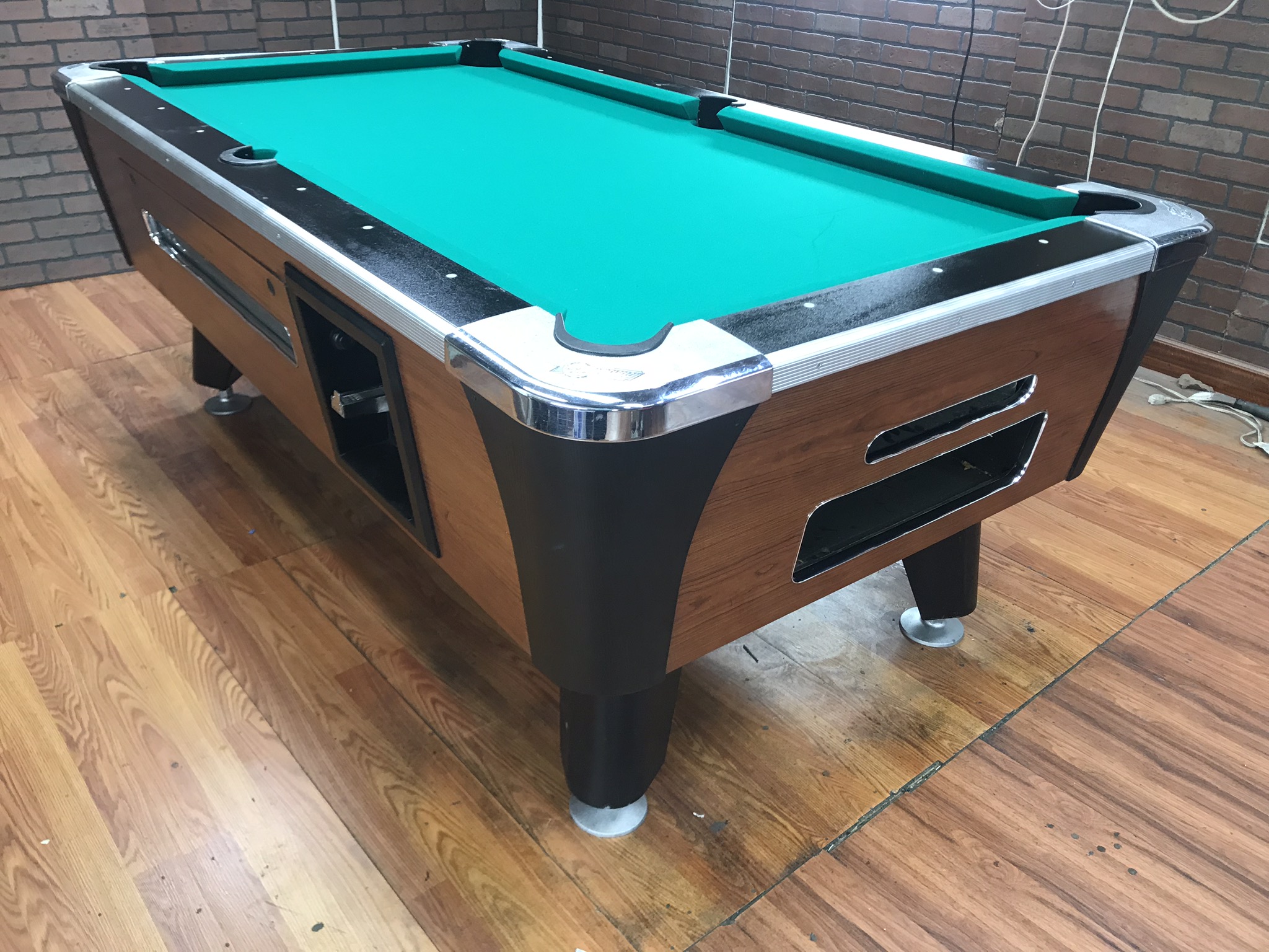 Used coin operated pool table Table 010719B Used Coin Operated Bar
