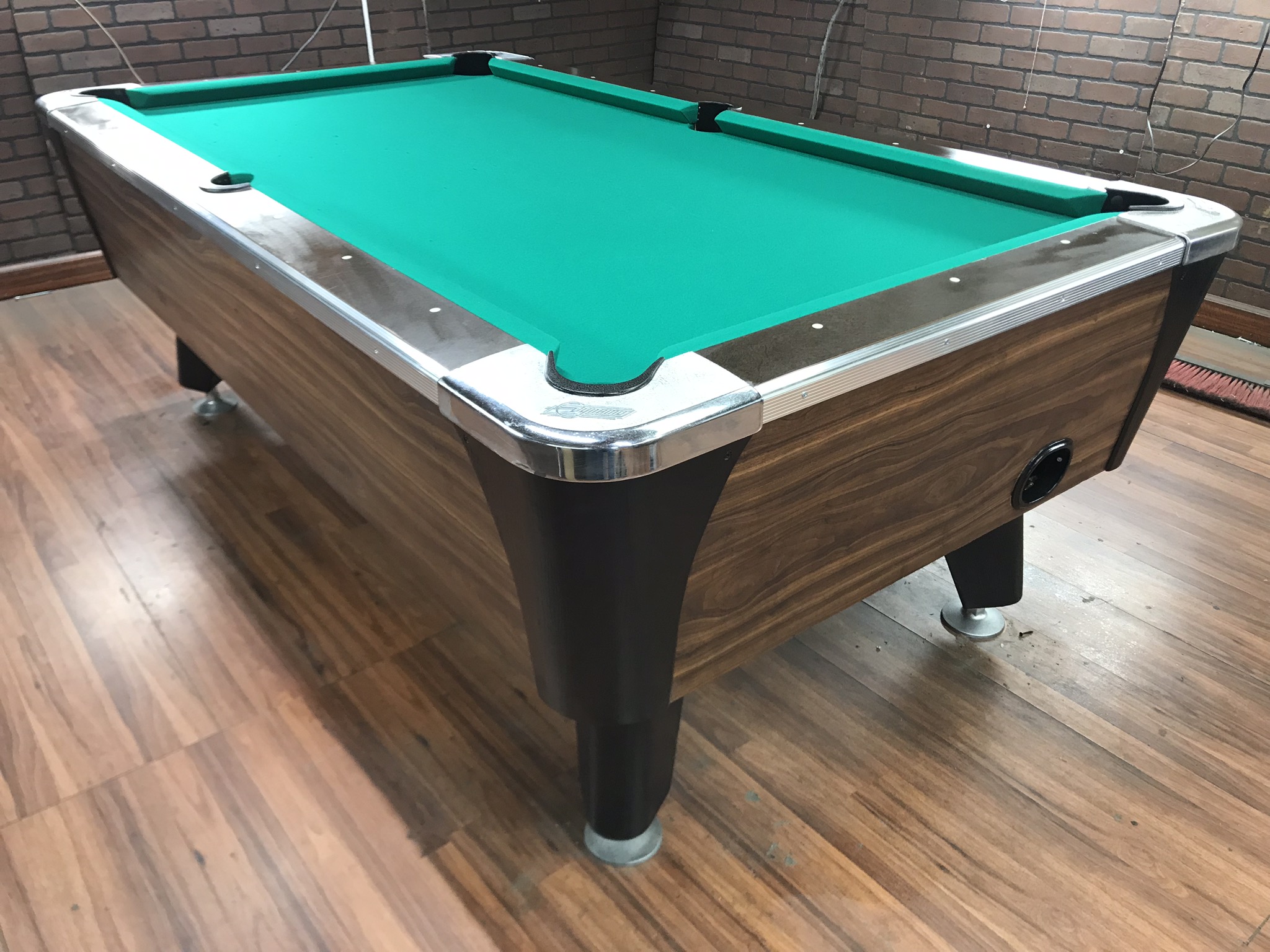 Coin Operated Bar Pool Table