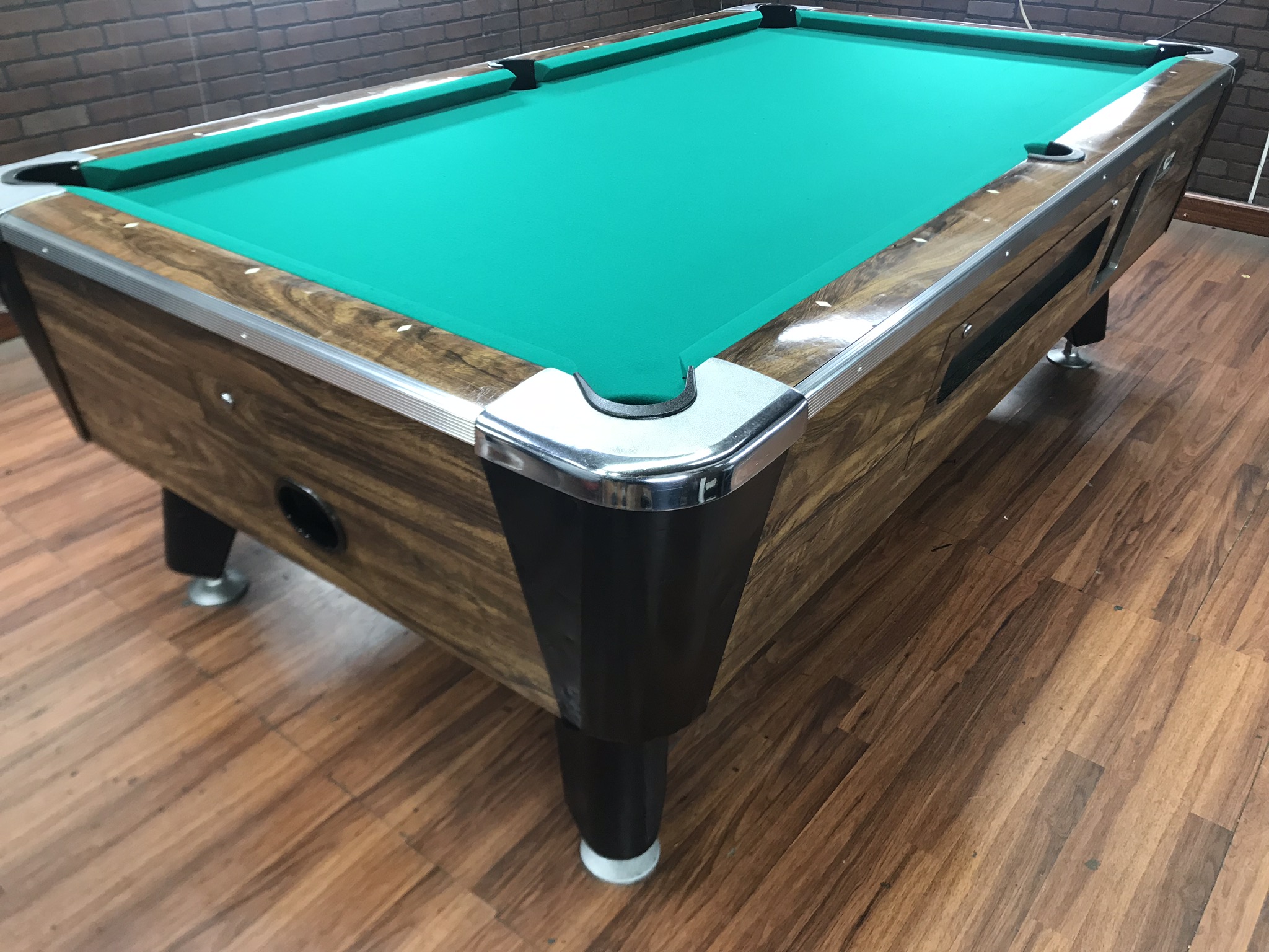 Coin Operated Bar Pool Table