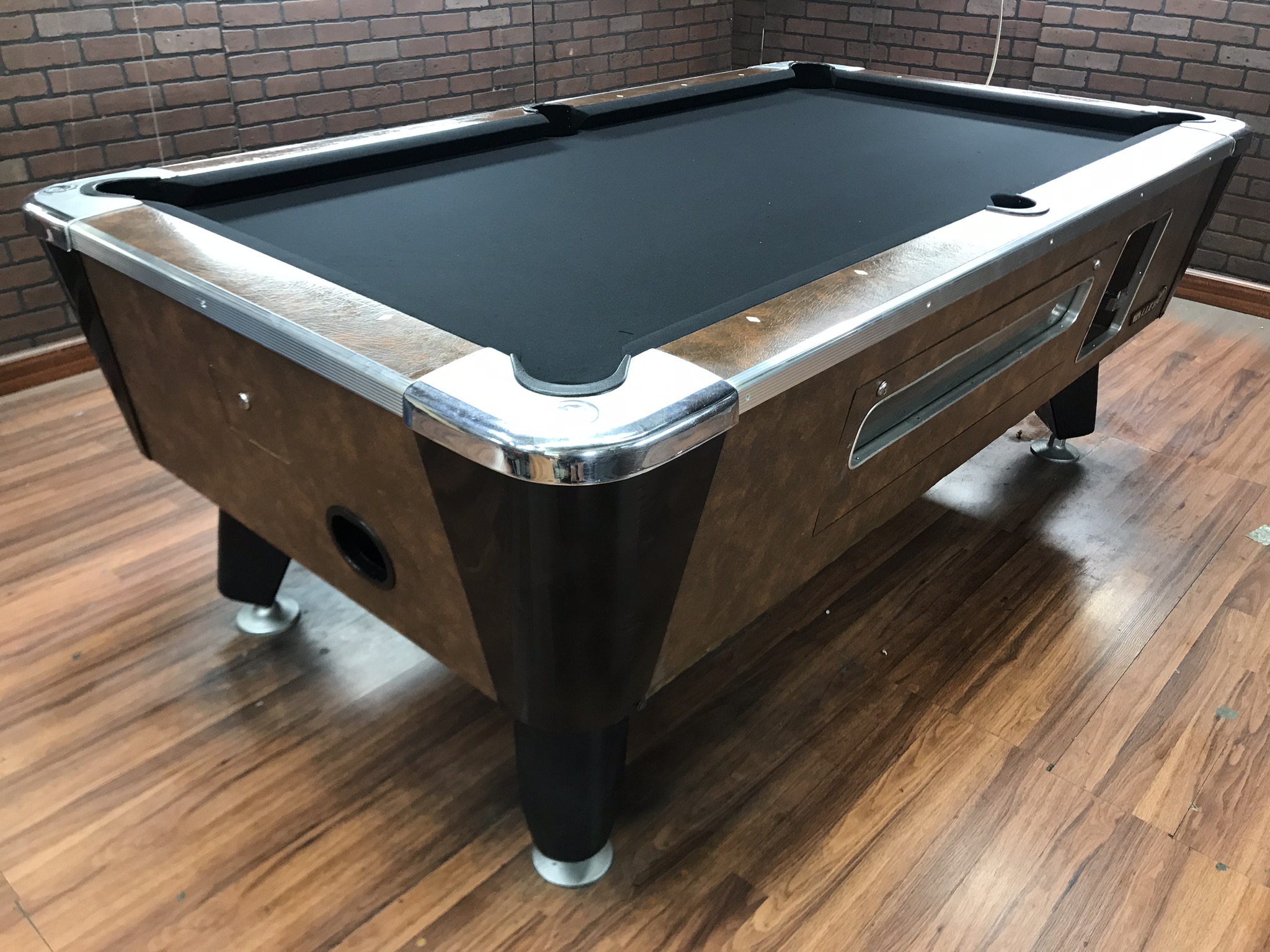 Coin Operated Bar Pool Table