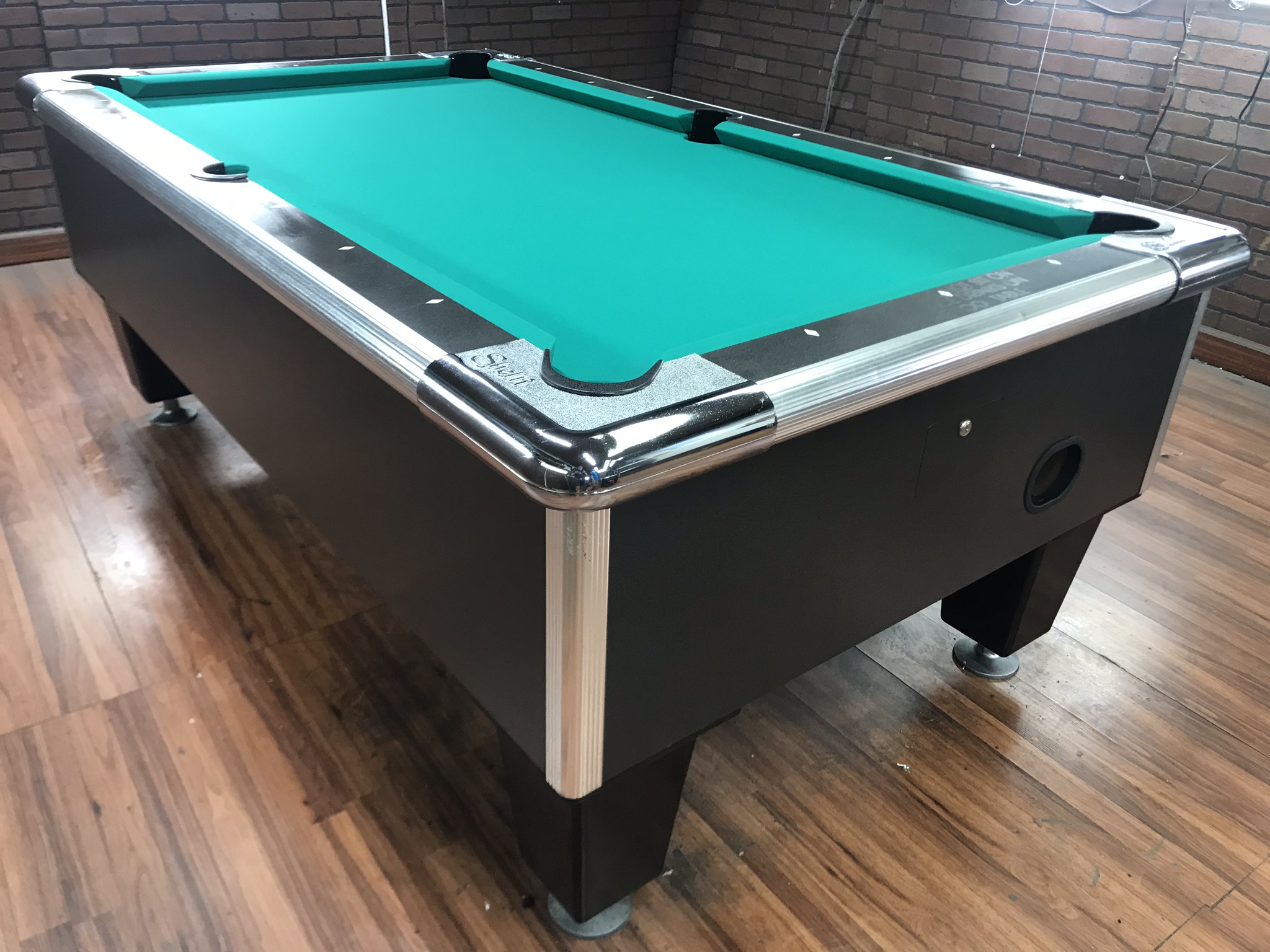 Coin Operated Bar Pool Table